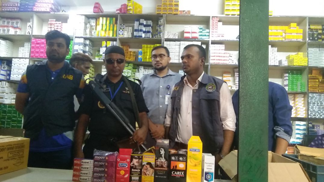 ⁣আশুলিয়ায় নকল ওষুধ তৈরির কারখানায় অভিযান...