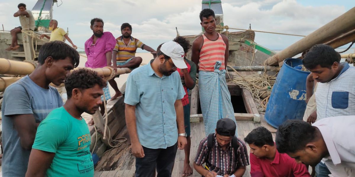 কুতুবদিয়ার মোবাইল কোর্ট অভিযানে  ১১টি ফিশিং বোট আটক, ৭৬০ মণ মাছ জব্দ..