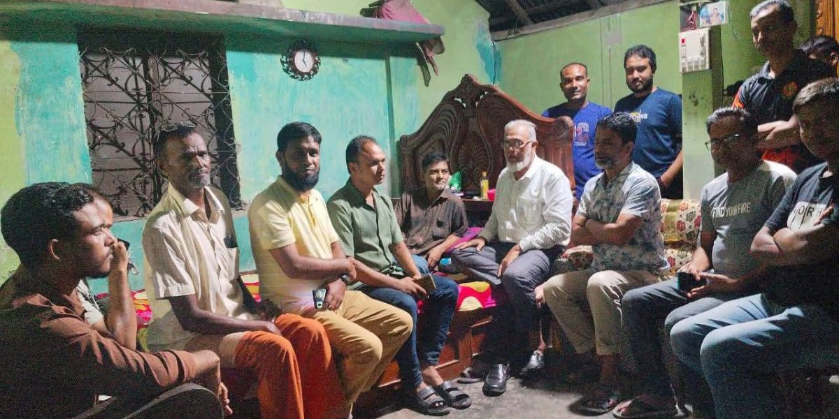 গানের মানুষ এখন কষ্টে, অসুস্থ সালাম সরকারের পাশে ছুটে গেলেন — দুলাল ভুঁইয়া..