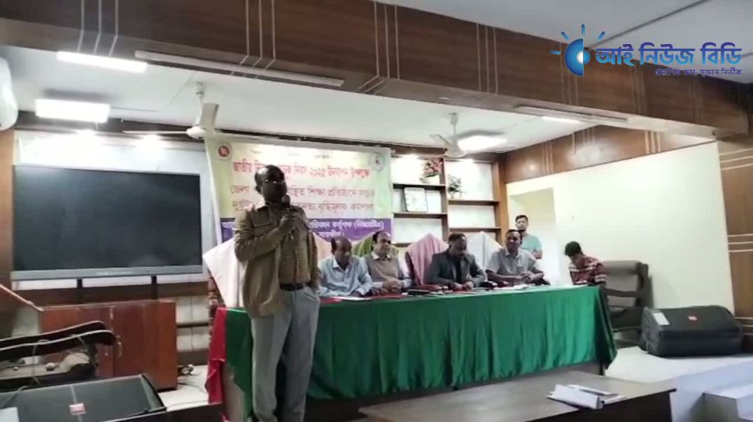 সাতক্ষীরা সরকারি মহিলা কলেজে সড়কে সচেতনতা বৃদ্ধির লক্ষ্যে প্রচারণা