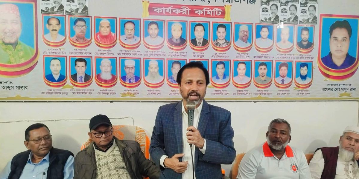 সিরাজগঞ্জ চেম্বার নির্বাচনে ভোটারদের সঙ্গে সাইদুর রহমান বাচ্চুর মতবিনিময়..