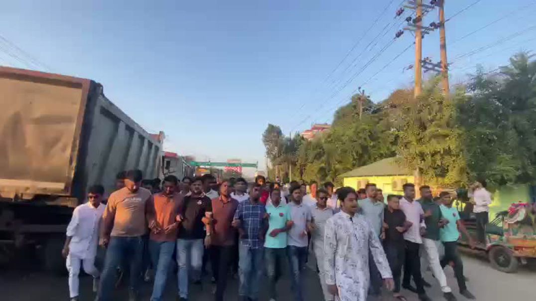 ⁣ভালুকায় বিপ্লব ও সংহতি দিবসে ছাএদল নেতা ইন্জিনিয়ার রিয়াদ পাঠানের নেতৃত্বে র‍্যালি
