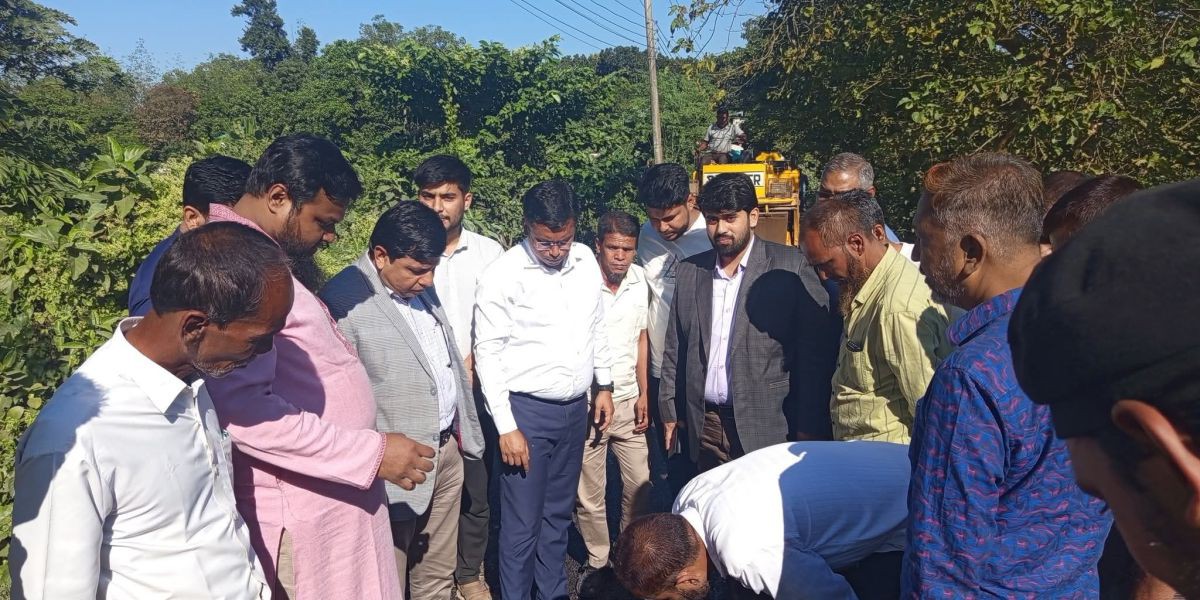 কুলিয়ারচর পৌর রাস্তার উন্নয়ন কাজের উদ্বোধন 