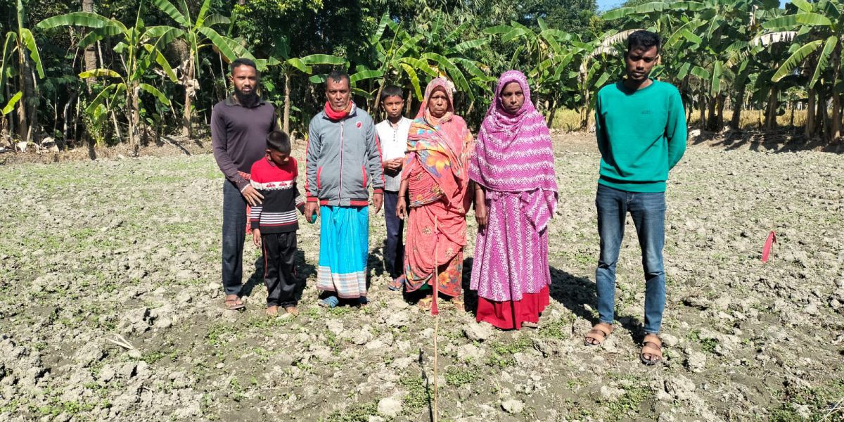 কালিগঞ্জের পল্লিতে পৈত্রিক সম্পত্তি জবরদখলের অভিযোগ, ঘর নির্মাণের হুমকি..