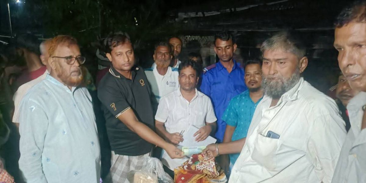 ‎ক্ষতিগ্রস্ত ৬ পরিবারকে তাৎক্ষণিক সহায়তা দিলেন ইউপি চেয়ারম্যান ছোটন..