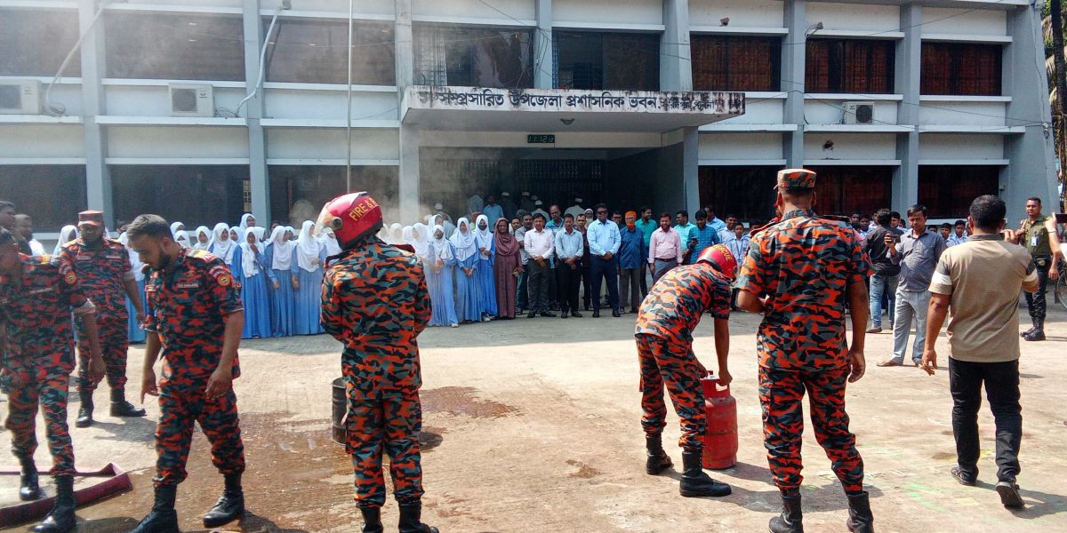 ফায়ার সার্ভিস ও সিভিল ডিফেন্স  ফরিদপুর, পাবনা এর সার্বক্ষণিক রেসপন্স নাম্বার সংরক্ষন করুন।..