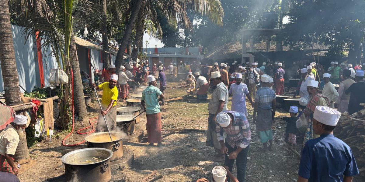 কালাইয়ে চিশতীয়া মাজারে নবান্ন উৎসবের জমকালো আয়োজন
