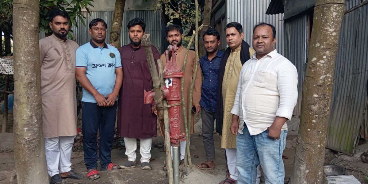 মুরাদনগরে ফ্রেন্ডস ক্লাবের মানবিক উদ্যোগে অসহায় পরিবার পেল সুপেয় পানির টিউবওয়েল..