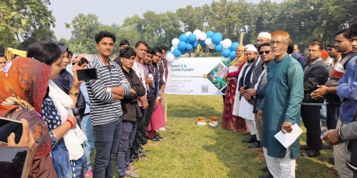 কালিগঞ্জে শিক্ষার্থীদের উদ্যোগে ক্যাম্পাসে প্রাণ ফিরে পেল প্রকৃতি..