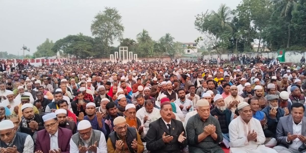 শহীদ সোহরাওয়ার্দী পার্কে বেগম খালেদা জিয়ার সুস্থতা কামনায় দোয়া অনুষ্ঠান..