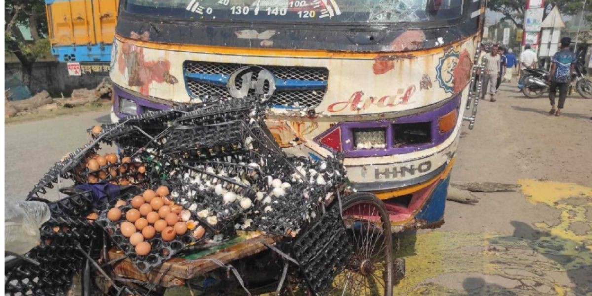 ‎মোংলা-খুলনা মহাসড়কে বাস চাপায় পথচারীর মৃত্যু