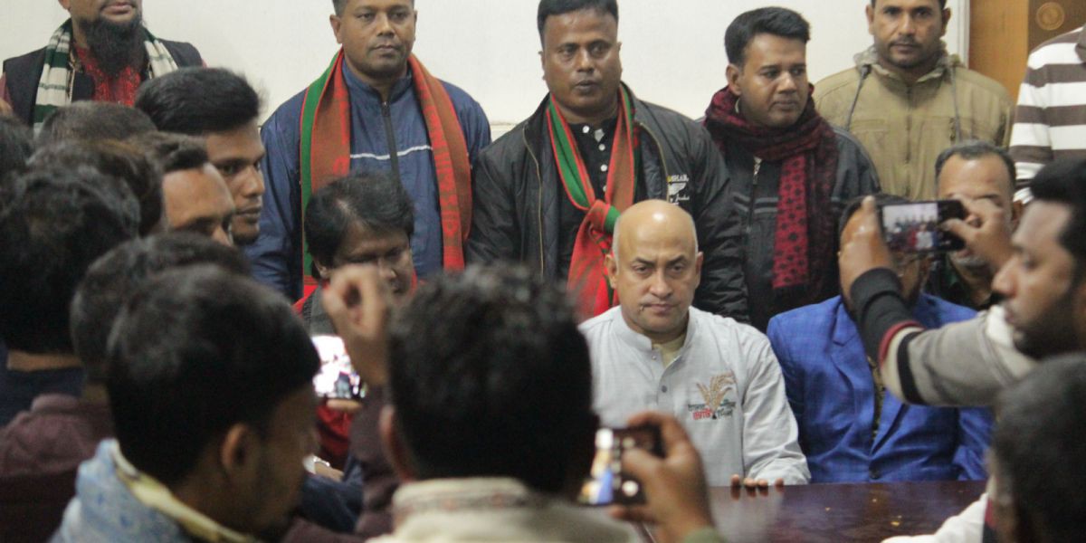 রাজবাড়ী -২ আসনে নির্বাচনী হাওয়াঃ গ্রুপ ভেঙ্গে এক হলো বিএনপি..