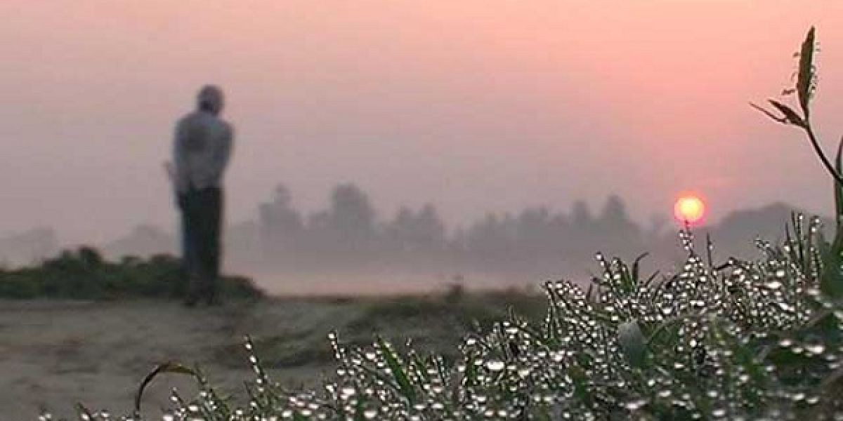 ব্যস্ত নগরিতে হারিয়ে যাওয়া সকালের মিষ্টি রোদ