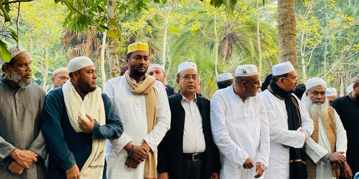 ঝালকাঠিতে সাবেক জেলা রেজিস্ট্রার খলিলুর রহমানের ইন্তেকাল: জানাজায় রাজনৈতিক নেতৃবৃন্দের ঢল..