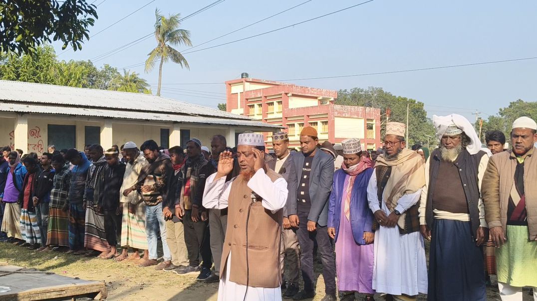 ⁣নাটোরের বড়াইগ্রামে বেগম খালেদা জিয়ার গায়েবানা জানাজা অনুষ্ঠিত