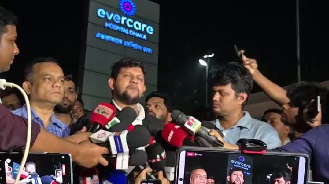 ⁣খালেদা জিয়াকে দেখতে এসে সাংবাদিকদের সঙ্গে কথা বলেন তথ্য ও সম্প্রচার উপদেষ্টা