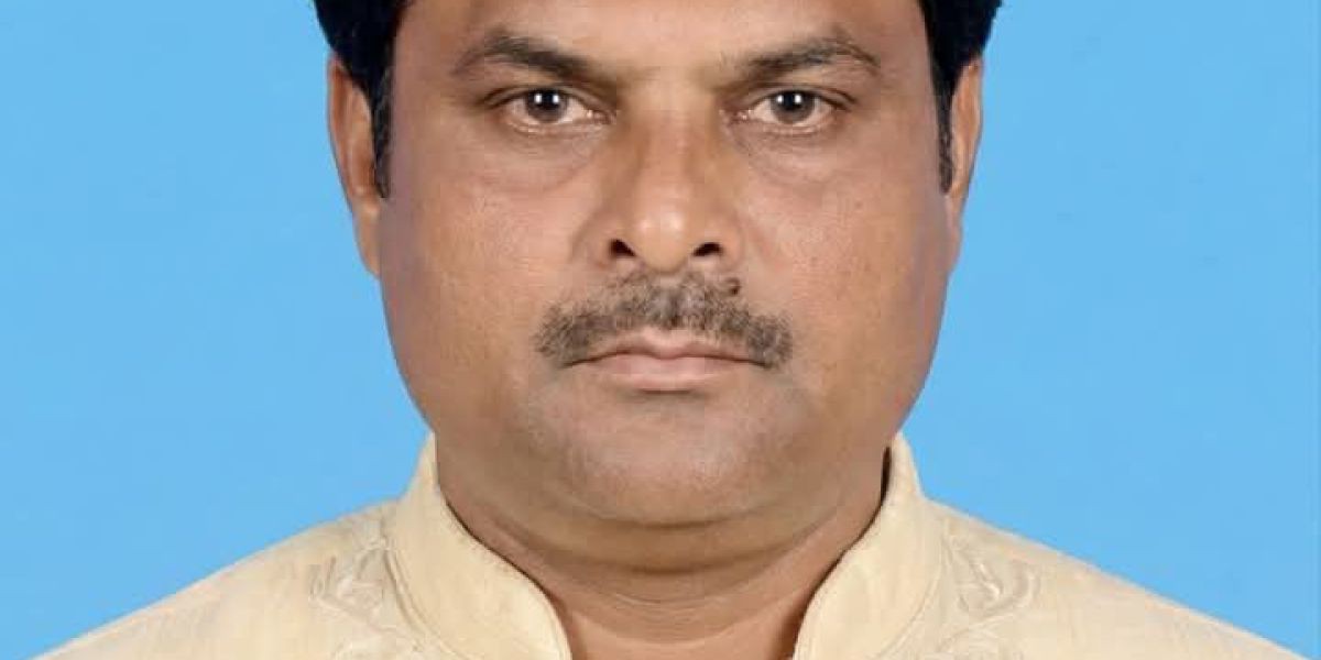 রানীশংকৈলে ২০ বছরের সার ব্যবসা টিকাতে কাশিপুর ইউনিয়ন চেয়ারম্যান বকুলের স্বেচ্ছায় পদত্যাগ..