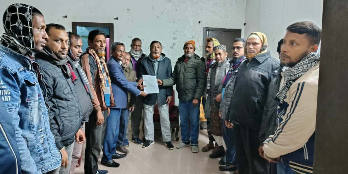 স্বতন্ত্র প্রার্থী হিসেবে সাবেক এমপি নাসিরুল হক সাবুর পক্ষে মনোনয়ন পত্র সংগ্রহ..