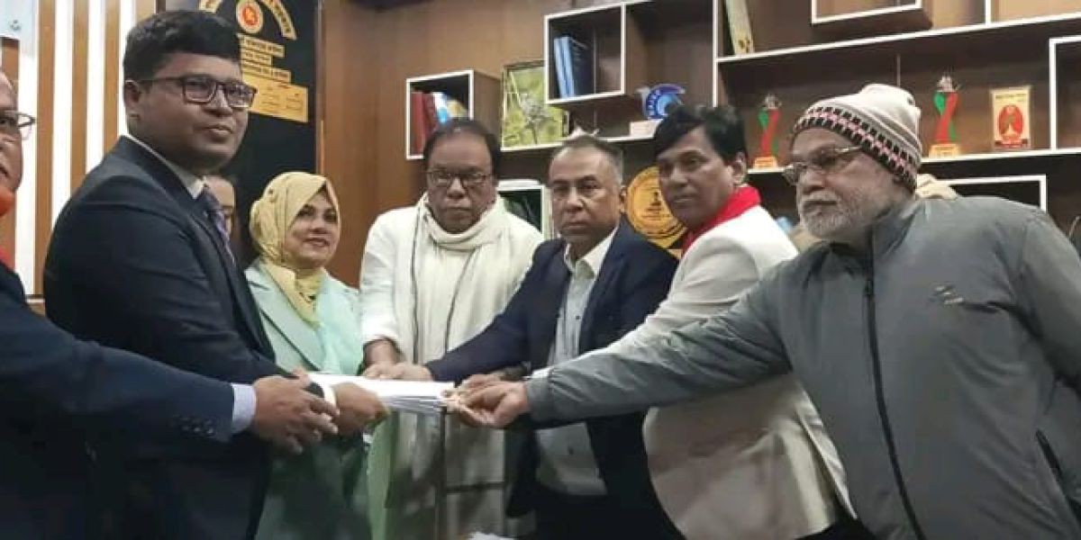 পাবনা-৩ আসনে বিএনপির মনোনয়নপত্র দাখিল করেন দেশ বরেণ্য কৃষিবিদ হাসান জাফির তুহিন। ..