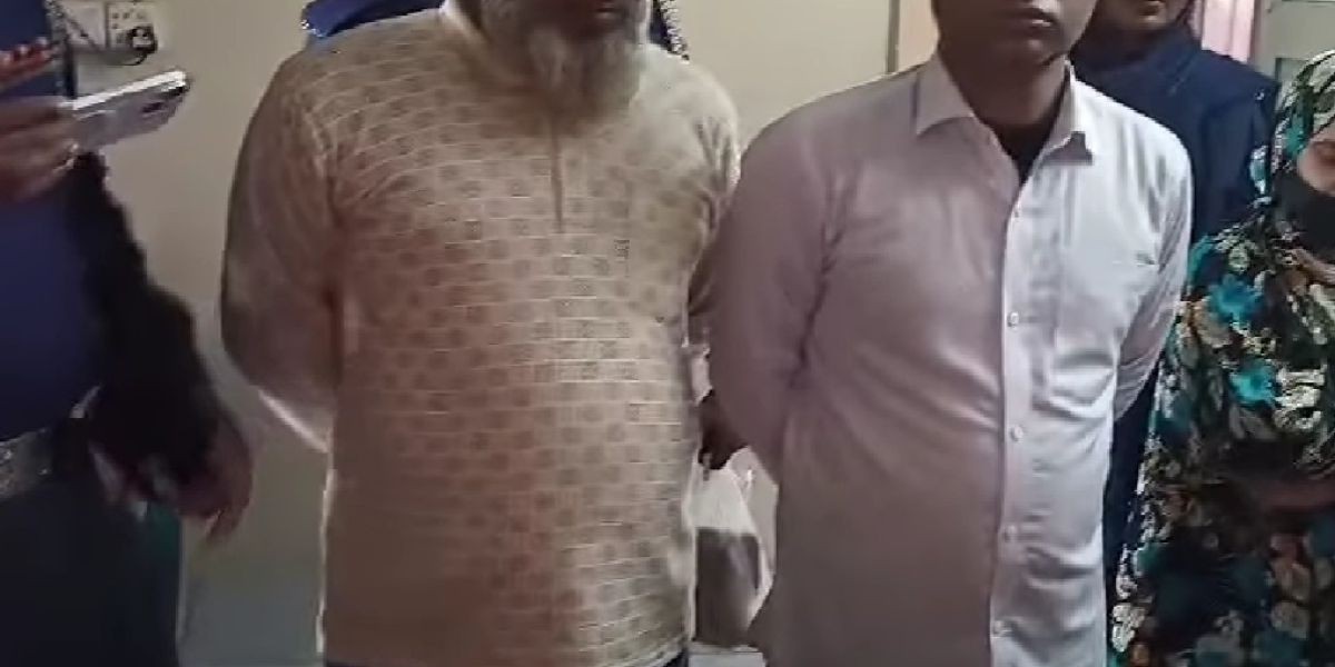 খুলনার ফুলতলায় ৯২ বোতল ফেনসিডিল ও ১০ কেজি গাঁজাসহ তিনজন আটক..