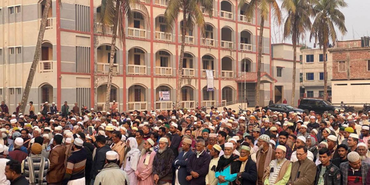 বানারীপাড়ার শ্রদ্ধেয় শিক্ষক আব্দুল মান্নান মাস্টারের দাফন সম্পন্ন..