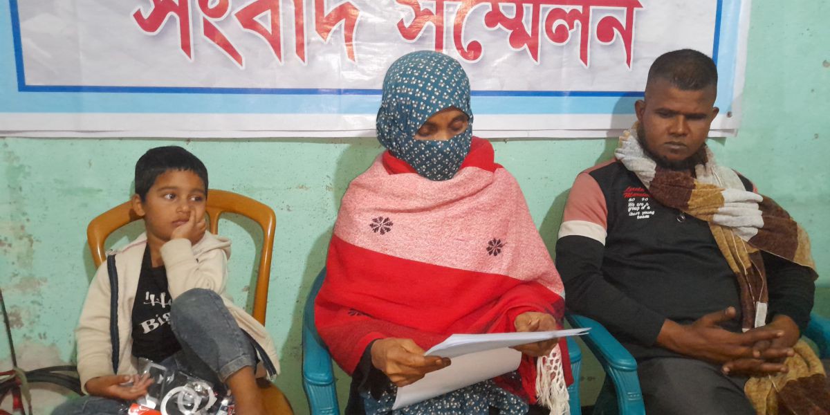 কুলিয়ারচরে আদালতের নিষেধাজ্ঞা অমান্য করে প্রবাসী পরিবারের বসতঘর ভাঙচুর..