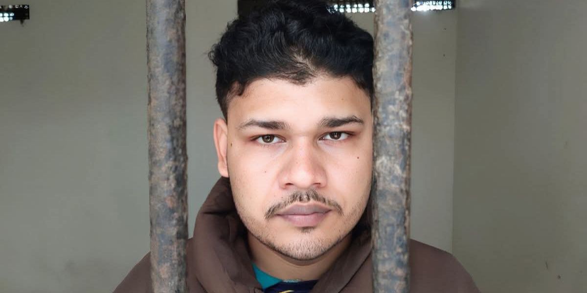অপারেশন ডেভিল হান্টে পূর্বধলায় নিষিদ্ধ সংগঠনের নেতা গ্রেপ্তার..