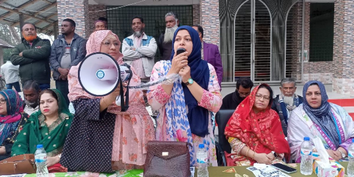 রাখালগাছি ইউপি পূজা উদযাপন ফ্রন্টের সাথে ব্যারিস্টার শেখ মোঃ জাকির হোসেনের সহধর্মিনী'র  মতবিনিময়..