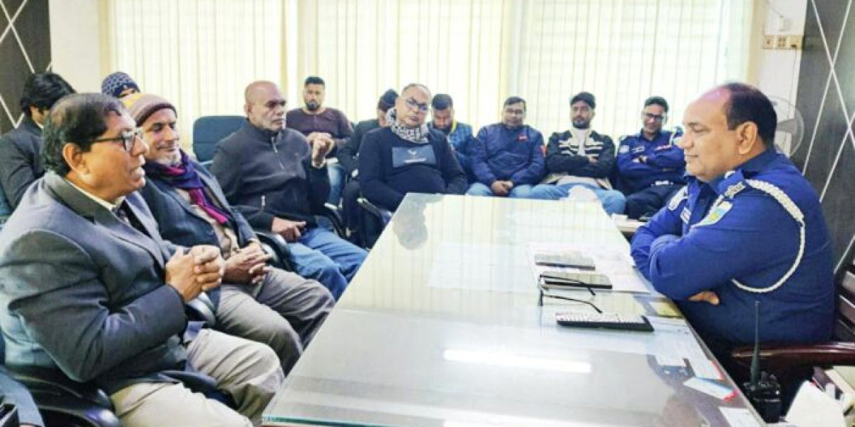 উল্লাপাড়ায় নবাগত ওসির সঙ্গে সাংবাদিকদের মতবিনিময় সভা