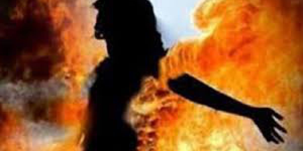 যশোরের চৌগাছায় অগ্নিদগ্ধ গৃহবধূর ঢাকা মেডিকেল কলেজ হাসপাতালে চিকিৎসাধীন অবস্থায় মৃত্যু হয়েছে।..