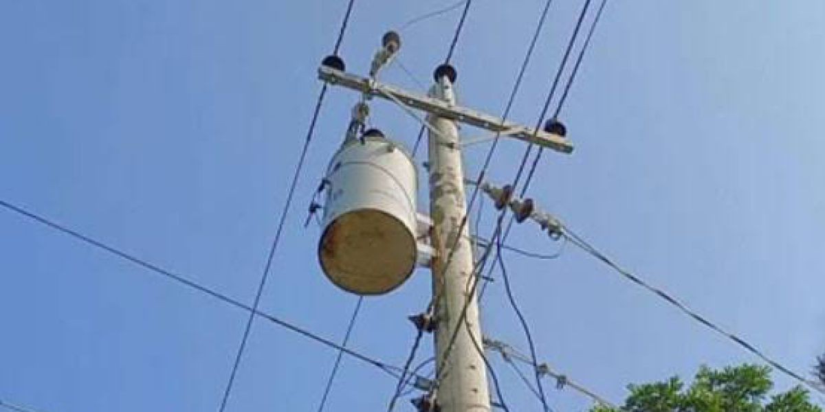 দিনে-দুপুরে বৈদ্যুতিক ট্রান্সমিটার চুরি, বারকোট দেওয়ান রোডে চাঞ্চল্য..