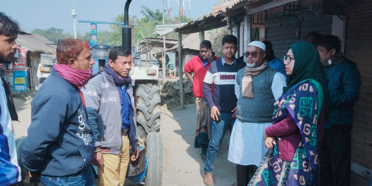 চিরিরবন্দরে চার দিনে অবৈধ ট্রাক্টর থেকে প্রায় দুই লাখ টাকা জরিমানা।..