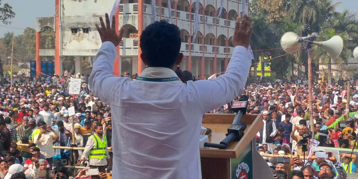শ্যামনগরে জামায়াতের নির্বাচনী জনসভায় ডাকসু ভিপি সাদিক কায়েম..