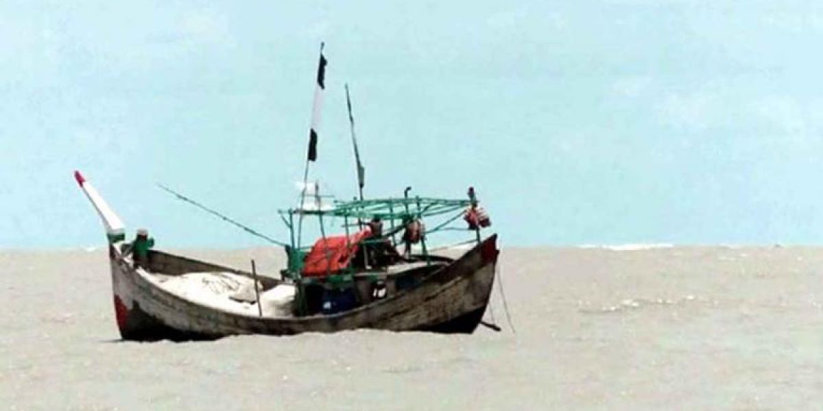 সাগরে ট্রলারসহ পাথরঘাটার ৩ জেলে অপহরণ, মুক্তিপণ দাবি