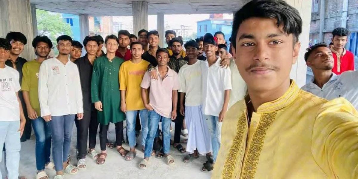 গাজীপুরে প্রকাশ্যে রামদা হাতে তাণ্ডব, তবুও অধরা জয় বাহিনী..