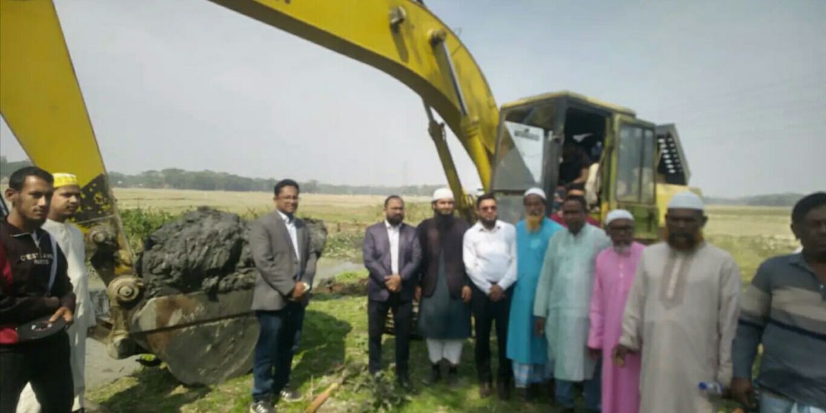 আমতলীতে খাল খননের উদ্বোধন করলেন  উপজেলা নির্বাহী অফিসার