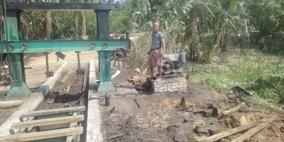 আমতলীতে গুলিশাখলী ইউনিয়ন বিএনপির সদস্য সচিবের স্ব -মিলে দূর্বৃত্তের আগুন..