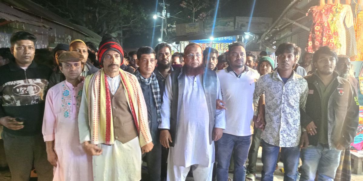 গণঅধিকার পরিষদের সভাপতি নুরুল হক নুর প্রতিমন্ত্রী হওয়ায় বোয়ালমারীতে আনন্দ মিছিল ও মিষ্টি বিতরণ..