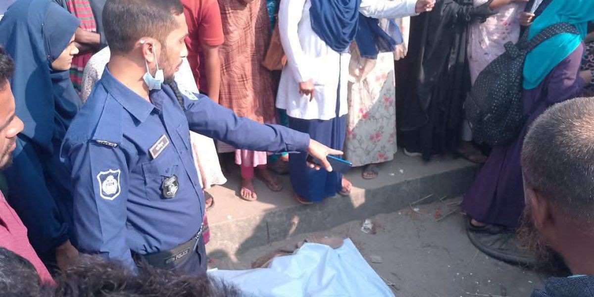 চিরিরবন্দরে বাস চাপায় স্কুলশিক্ষার্থী নিহত, আহত ৫ ।