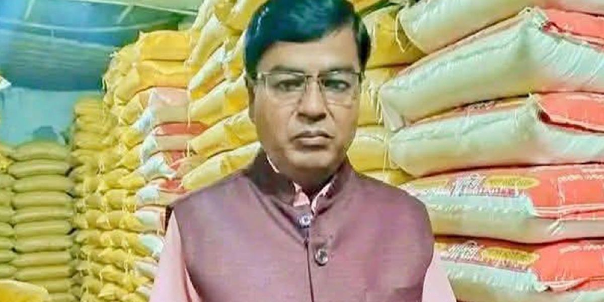 ত্রিশালে নিজ দোকানের ভেতর চাল ব্যবসায়ীকে কুপিয়ে হত্যা, শাটার বন্ধ করে পালাল দুর্বৃত্তরা..