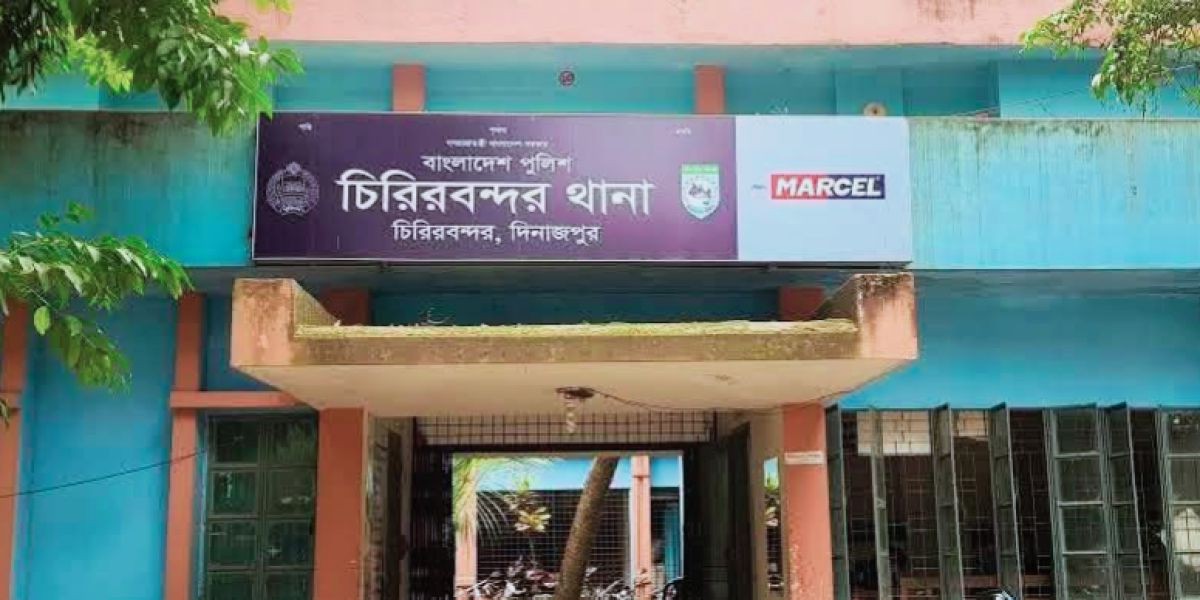 চিরিরবন্দরে গৃহবধুর আত্মহত্যা, আটক ৩।