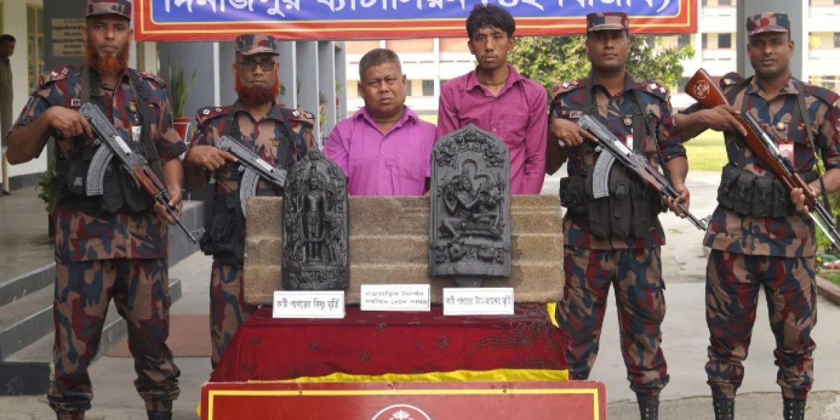 চিরিরবন্দরে কোটি টাকার কষ্টি পাথরের মূর্তি উদ্ধার, আটক ২।..