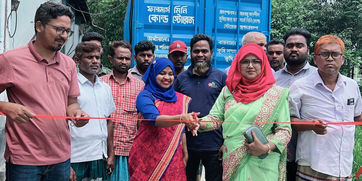 চিরিরবন্দরে ফারমার্স মিনি কোল্ড স্টোরেজের উদ্বোধন।