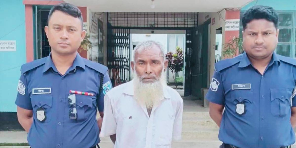 চিরিরবন্দরে শিশু ধর্ষনের চেষ্টায় বৃদ্ধ আটক।