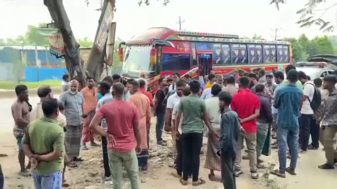 ⁣⁣আশুলিয়ায় বাড়ইপাড়া বাস মোটরসাইকেল মুখোমুখি সংঘর্ষে দুইজন নিহত, বাস চালক পলাতক।