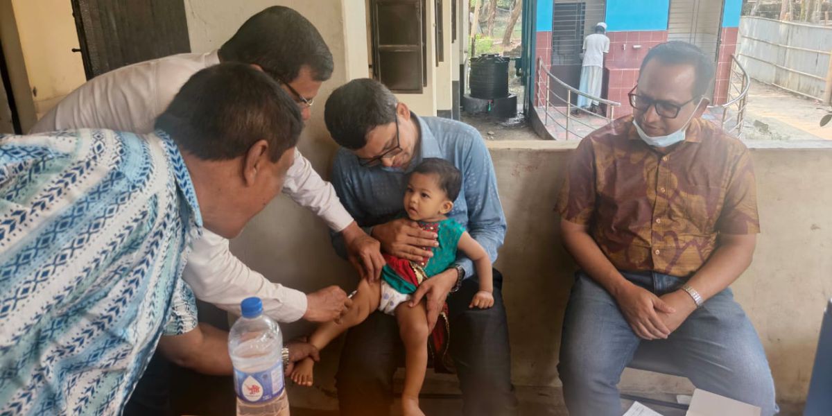 কুতুবদিয়ায় হাম-রুবেলা টিকাদান ক্যাম্পেইনের উদ্বোধন