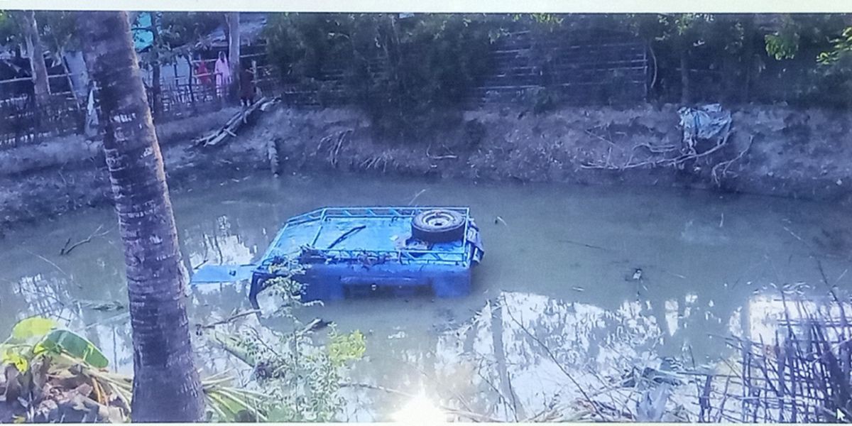 ‎কুতুবদিয়ায় বরযাত্রীর গাড়ি পুকুরে, শিশুসহ  আহত-৪
