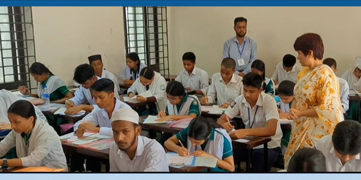 ২০২৬ সালের মাধ্যমিক স্কুল সার্টিফিকেট (এসএসসি) ও সমমানের পরীক্ষা শুরু হচ্ছে আগামীকাল মঙ্গলবার থেকে। এতে অংশ নিচ্ছে ১৮ লাখ ৫১ হাজার ৪২৩ শিক্ষার্থী।..