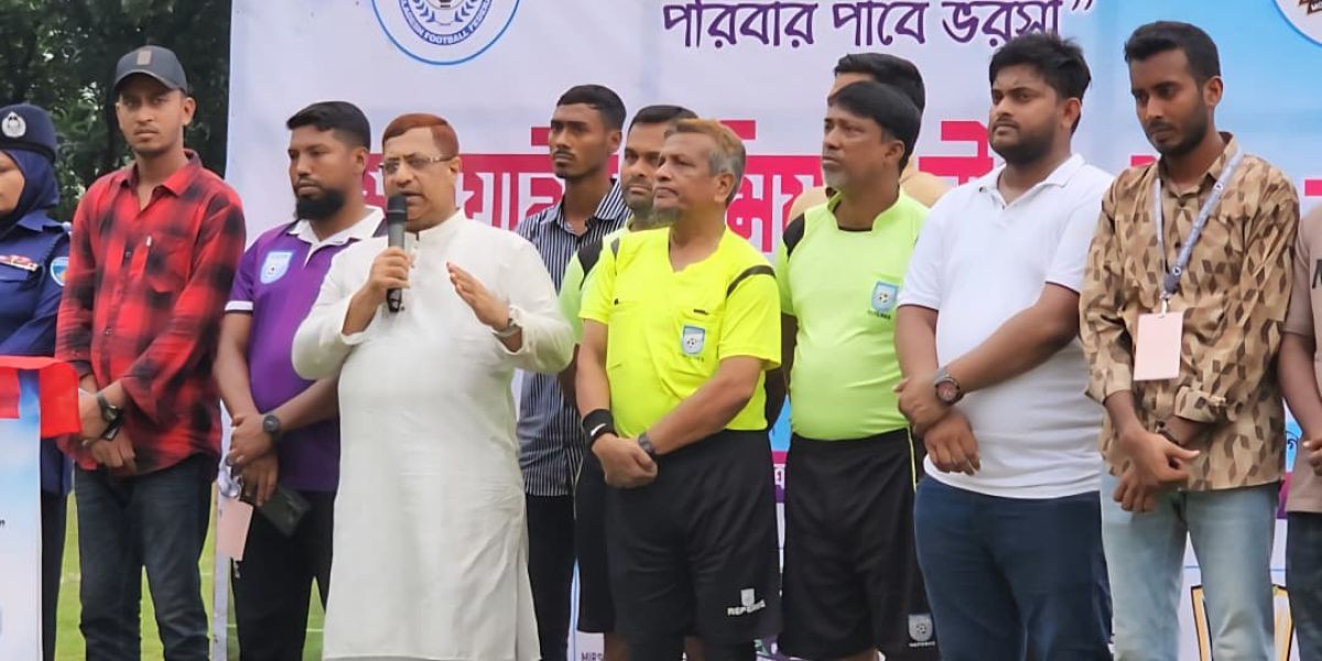 মিরসরাইয়ে মলিয়াইশ প্রিমিয়ার লীগ ফুটবল টুর্নামেন্টের উদ্বোধন..