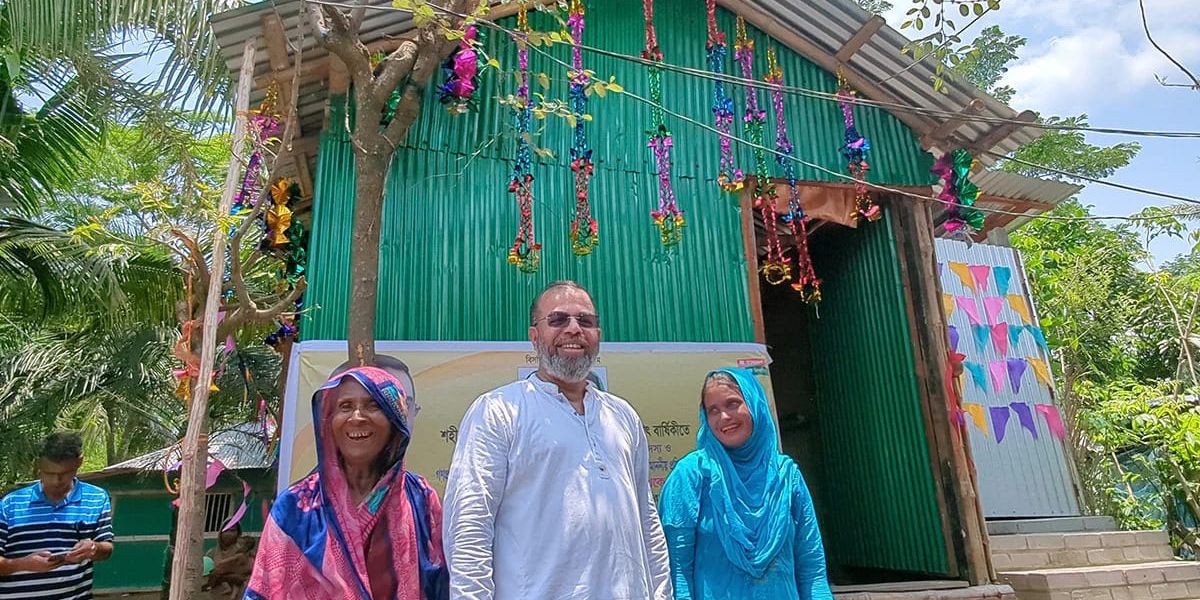 ‎মোংলায় প্রতিমন্ত্রীর দেয়া ঘর পেলো গৃহহীন পরিবার